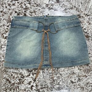 Silence & Noise Denim Mini Skirt – New With Tags